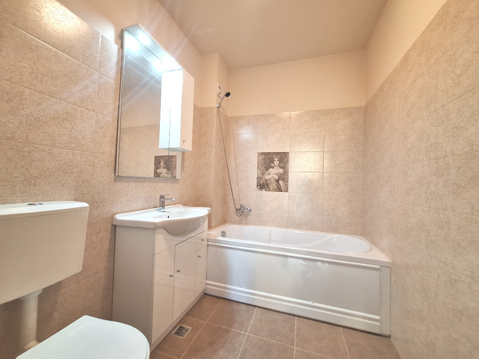 Apartament cu 3 camere, 86 mp, parcare, zona BMW
