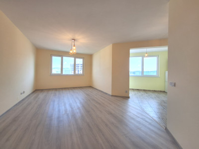 Apartament cu 3 camere, 86 mp, parcare, zona BMW