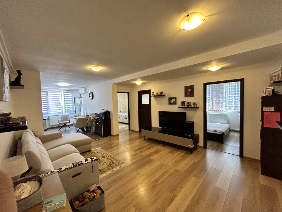 Apartament la cheie cu 3 camere 67mp etaj 1 / parcare zona Terra 