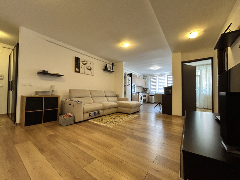 Apartament la cheie cu 3 camere 67mp etaj 1 / parcare zona Terra 