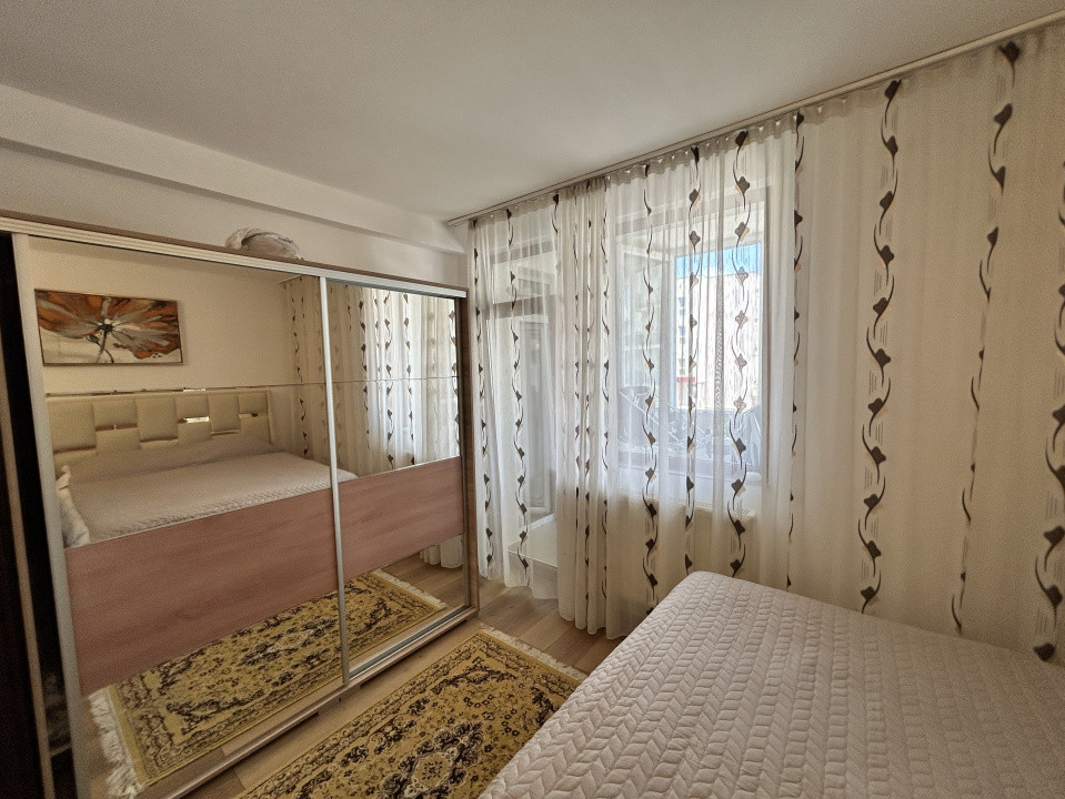 Apartament la cheie cu 3 camere 67mp etaj 1 / parcare zona Terra 