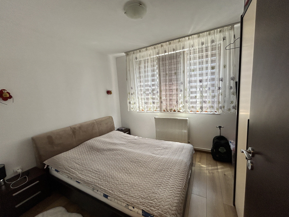 Apartament la cheie cu 3 camere 67mp etaj 1 / parcare zona Terra 