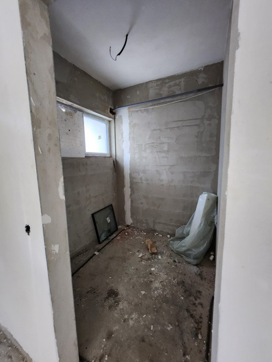 Triplex 119 mp utili, teren 180mp, ansamblu privat, Floresti