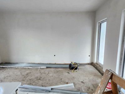 Triplex 119 mp utili, teren 180mp, ansamblu privat, Floresti