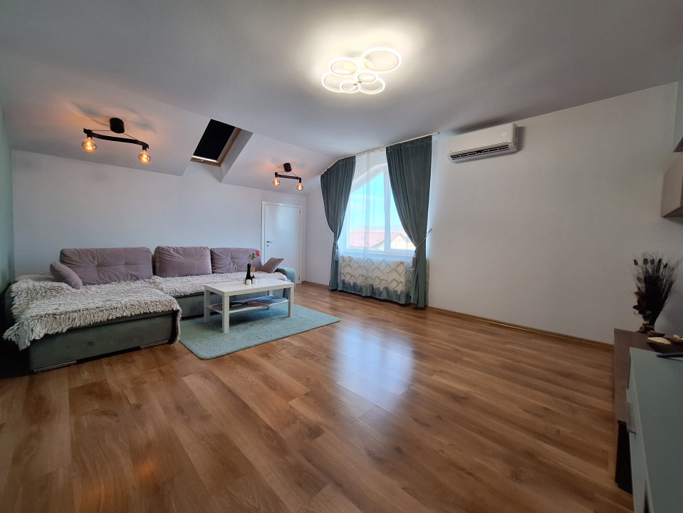 Apartament cu 3 camere, 81 mp, parcare, zona Eroilor