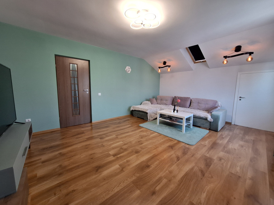 Apartament cu 3 camere, 81 mp, parcare, zona Eroilor