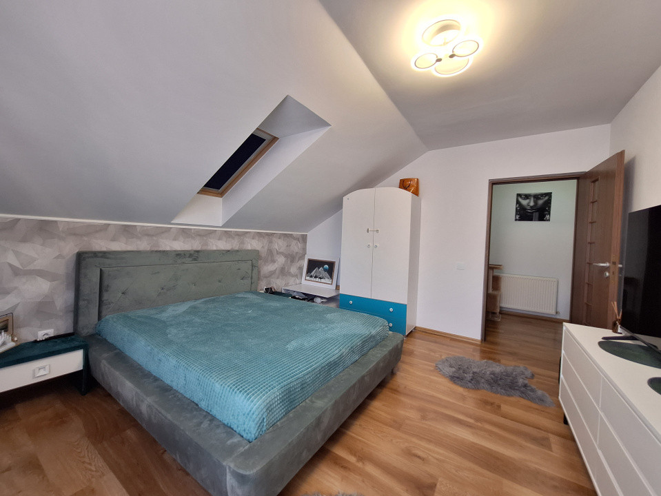 Apartament cu 3 camere, 81 mp, parcare, zona Eroilor