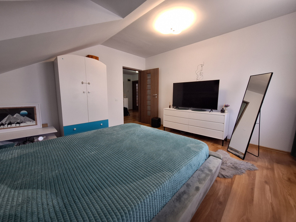 Apartament cu 3 camere, 81 mp, parcare, zona Eroilor