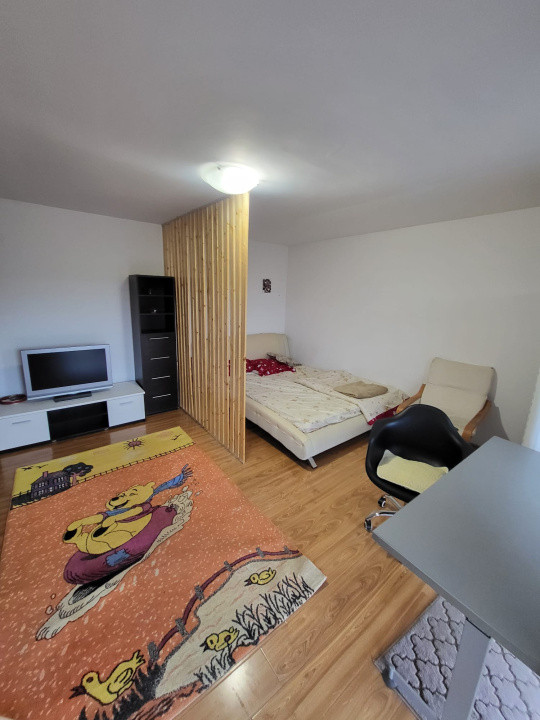 Apartament 1 camera, 40mp, etaj intermediar, balcon de 8mp, zona Baciu