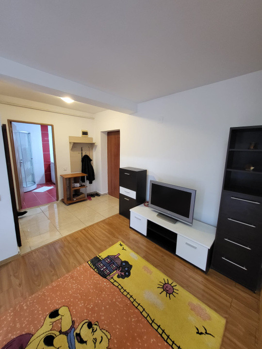 Apartament 1 camera, 40mp, etaj intermediar, balcon de 8mp, zona Baciu