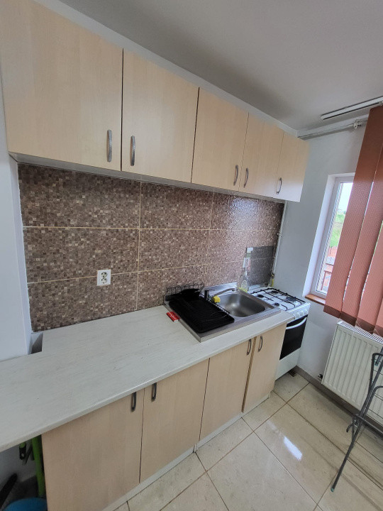 Apartament 1 camera, 40mp, etaj intermediar, balcon de 8mp, zona Baciu