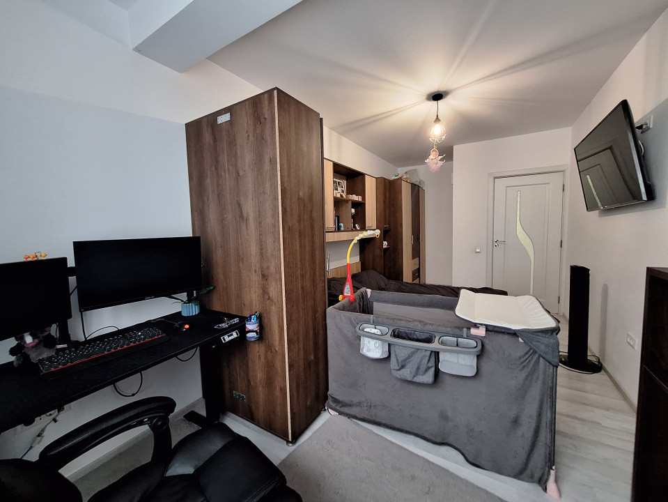 Apartament cu 2 camere, 46 mp, balcon, zona Eroilor