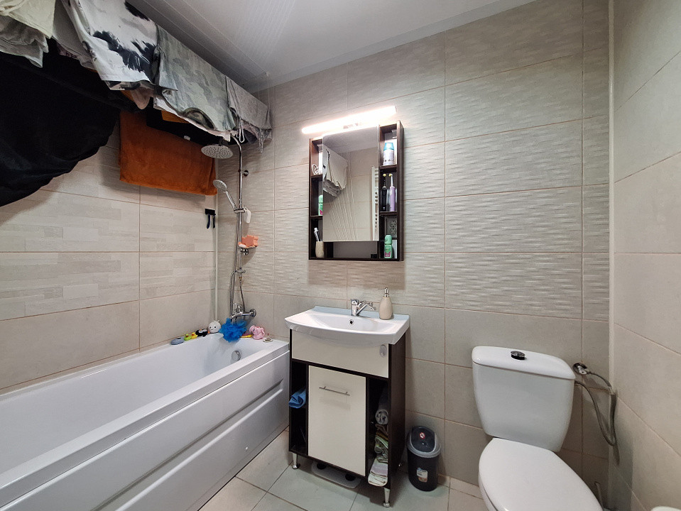 Apartament cu 2 camere, 46 mp, balcon, zona Eroilor