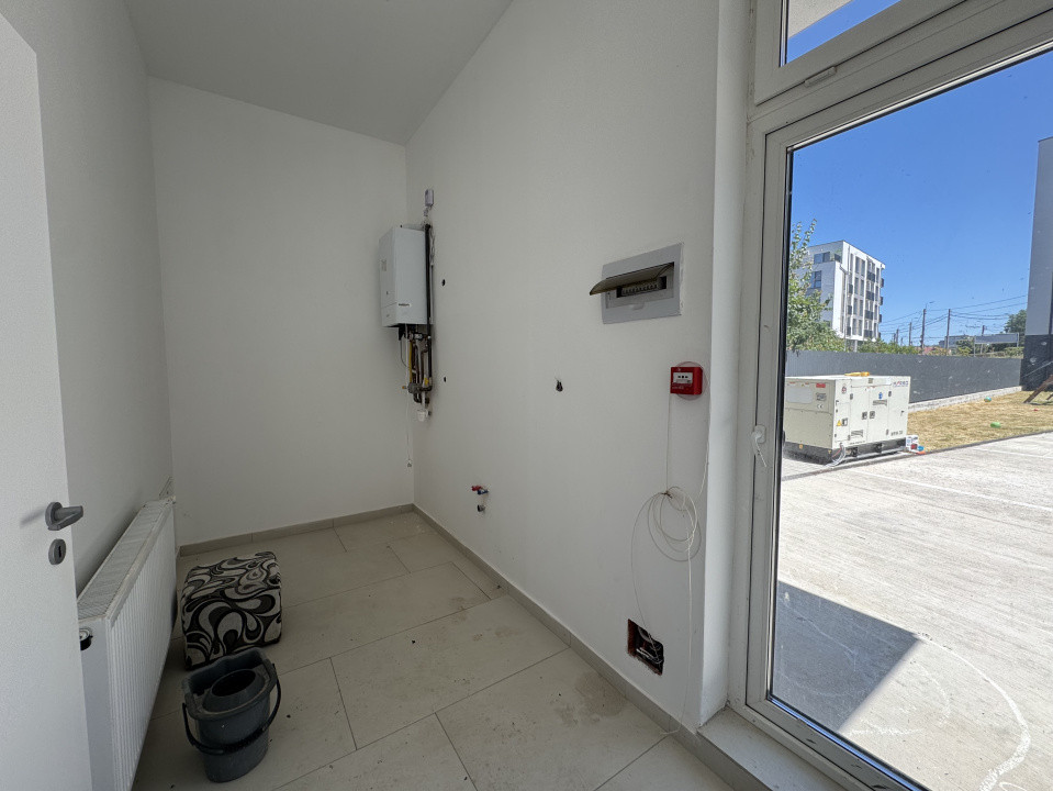 Spațiu comercial, 45 mp utili, vitrină, finisat, zona Podului IRA