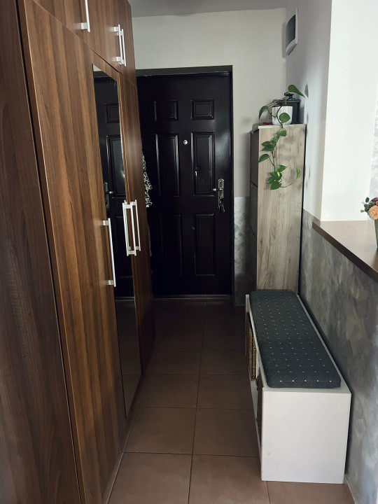 APARTAMENT CU 3 CAMERE,BOXA SI GARAJ,ZONA TEILOR