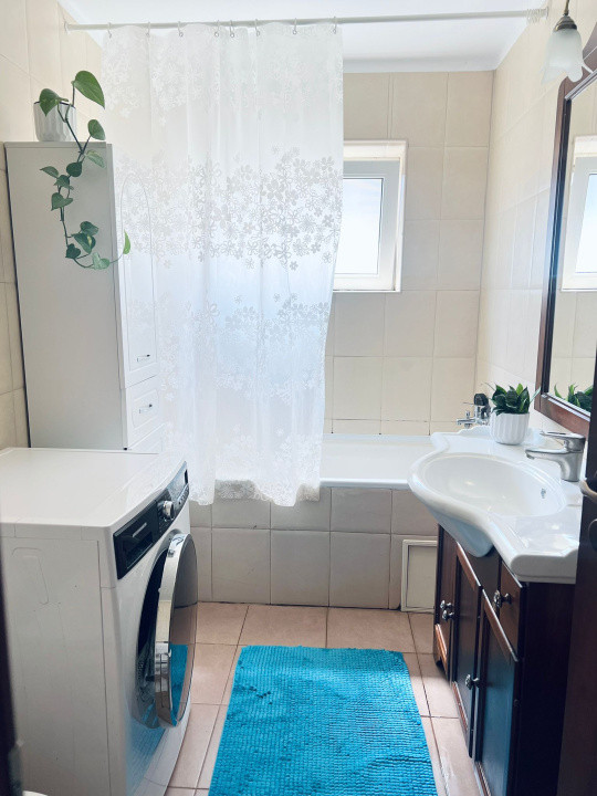 APARTAMENT CU 3 CAMERE,BOXA SI GARAJ,ZONA TEILOR