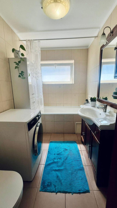 APARTAMENT CU 3 CAMERE,BOXA SI GARAJ,ZONA TEILOR