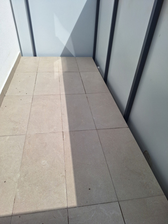 Apartament cu 2 camere, 43 mp, balcon, zona Terra