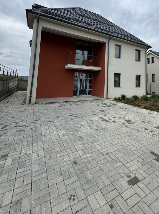 Casa individuala, 120 mp utili, 440 mp teren, Dezmir