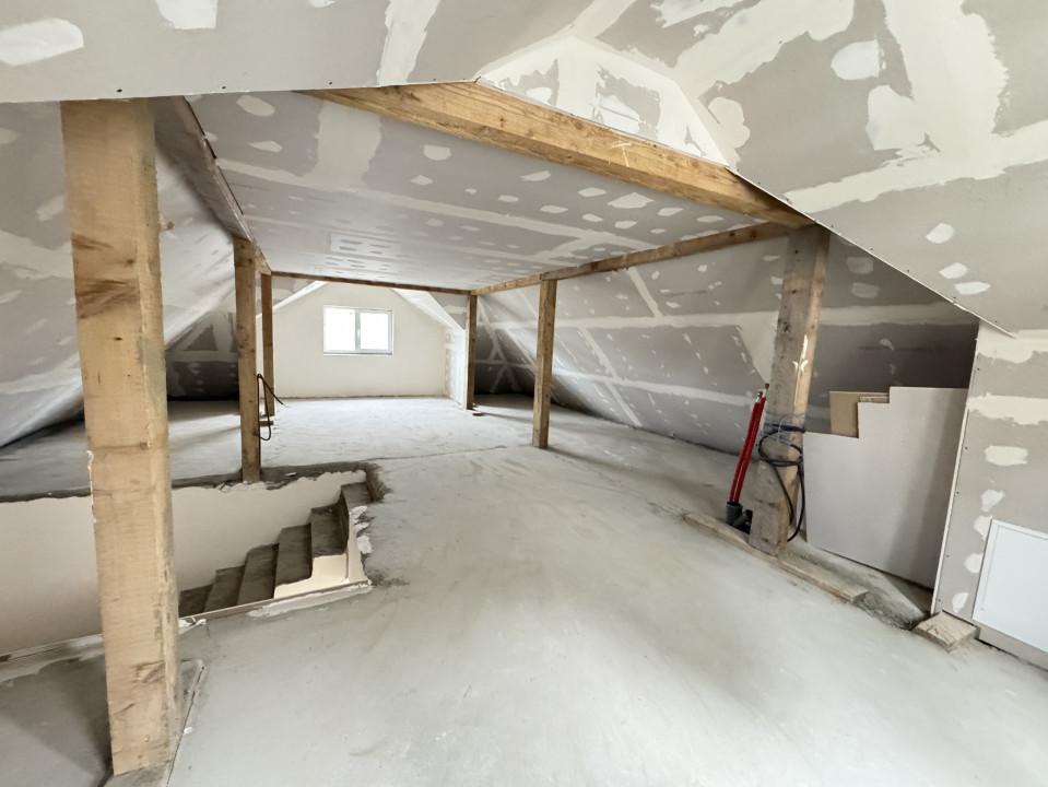 Casa individuala, 120 mp utili, 440 mp teren, Dezmir