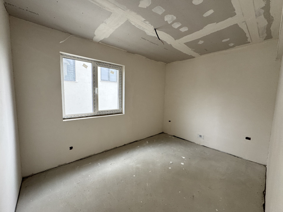Casa individuala, 120 mp utili, 440 mp teren, Dezmir