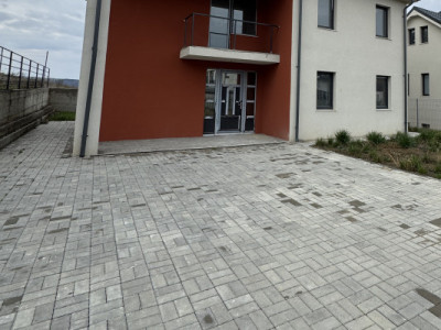 Casa individuala, 120 mp utili, 440 mp teren, Dezmir