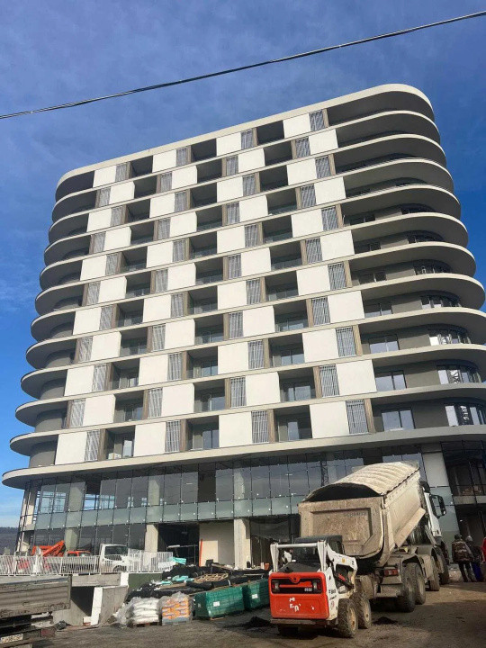 Apartament 3 Camere, Etaj Intermediar, 78mp, Zona VIVO