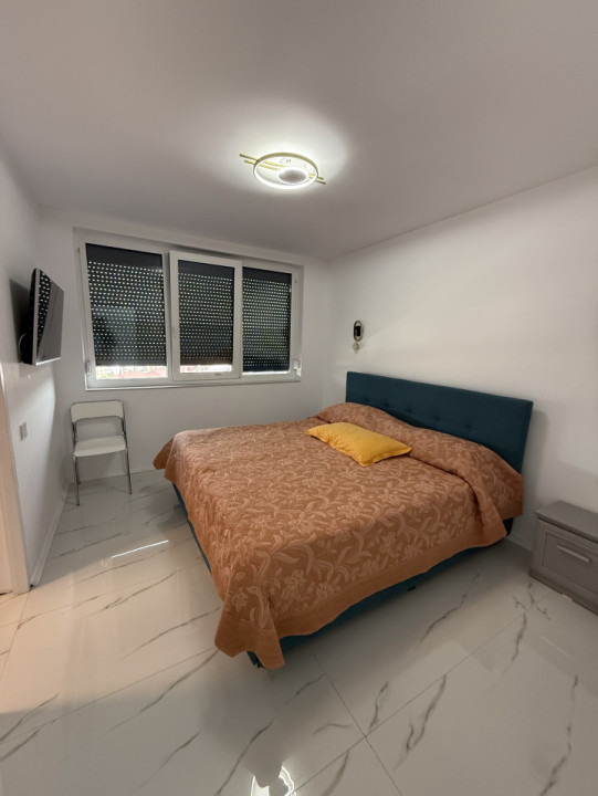 Penthouse - 123 mp utili - 5 camere - 3 bai - 3 parcari - zona Subcetate!