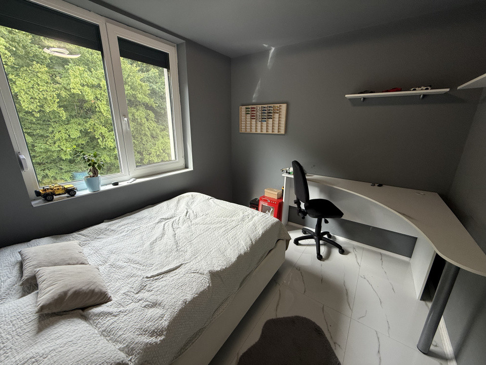 Penthouse - 123 mp utili - 5 camere - 3 bai - 3 parcari - zona Subcetate!