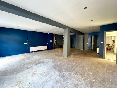 Spațiu comercial cu terasă, 88 mp utili, alimentație publică, zona Piezisă