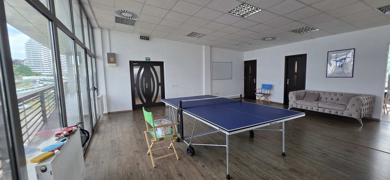 Vânzare spațiu birouri 135 mp, compartimentat, luminos, acces facil