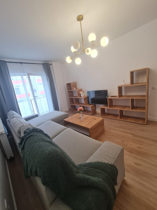 Apartament cu 2 camere decomandat, 51 mp, 2 balcoane, zona Terra