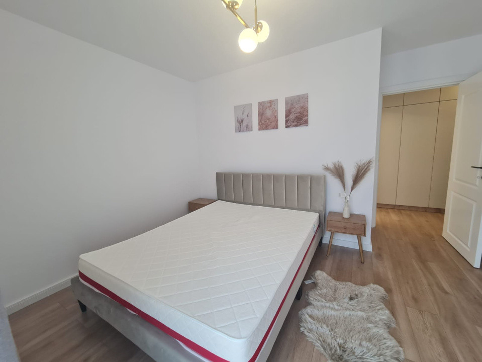 Apartament cu 2 camere decomandat, 51 mp, 2 balcoane, zona Terra