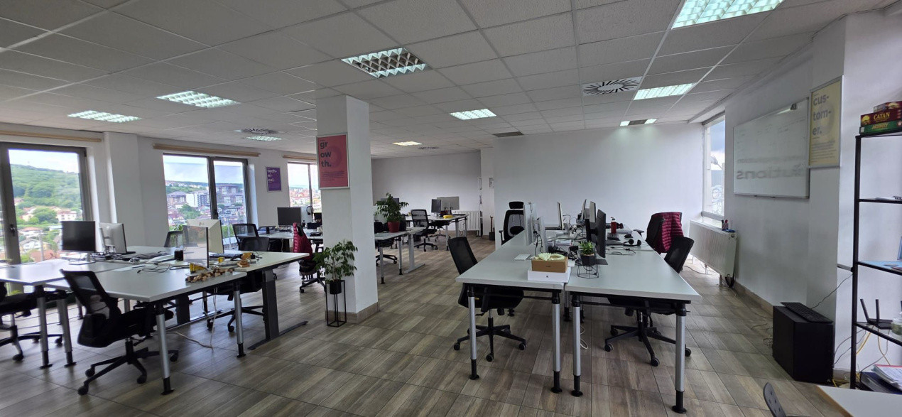 Vânzare spațiu birouri 135 mp, compartimentat, luminos, acces facil