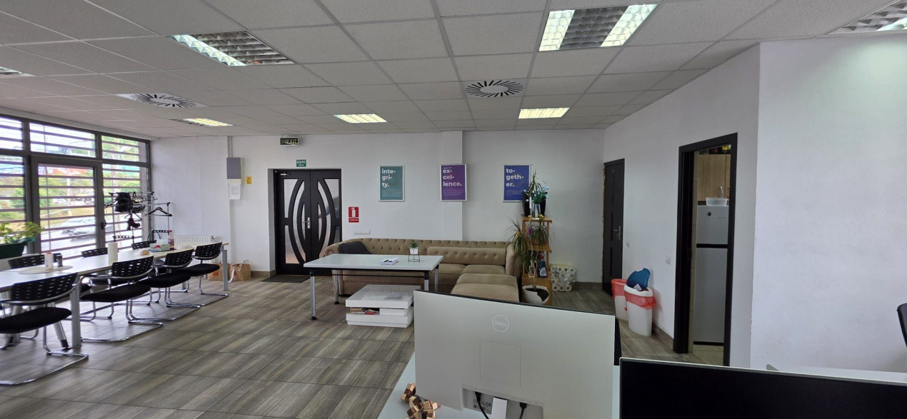 Vânzare spațiu birouri 135 mp, compartimentat, luminos, acces facil