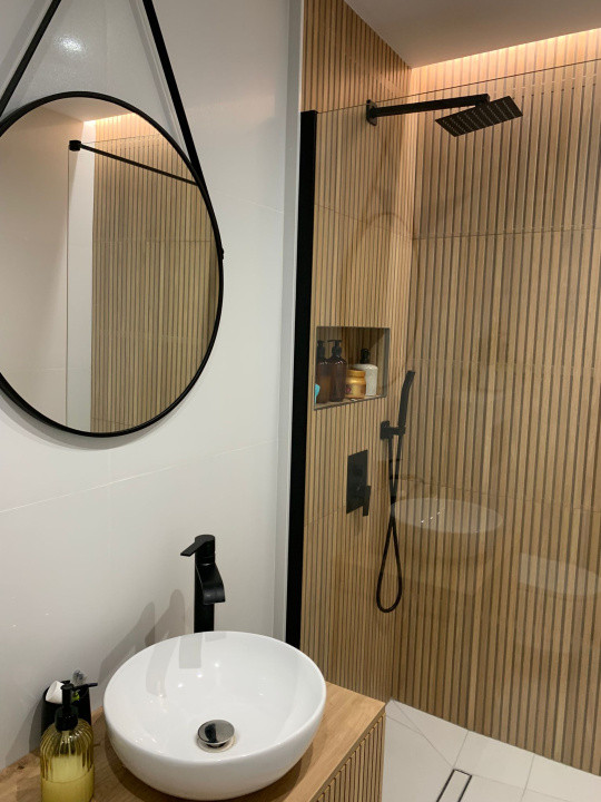 Apartament 2 camere, 53mp, etaj intermediar, cu terasa 14mp, parcare, zona VIVO