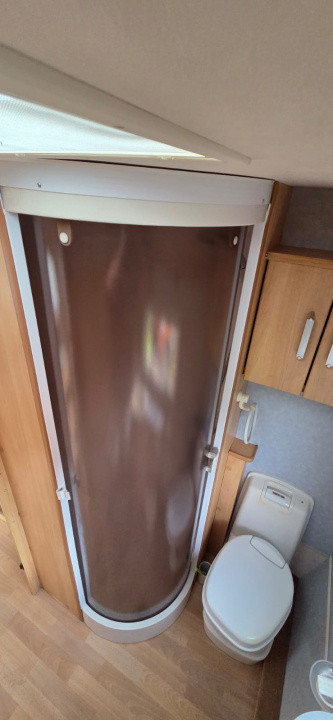 TEREN CU RULOTA FUNCTIONALA 924mp front 34ml 