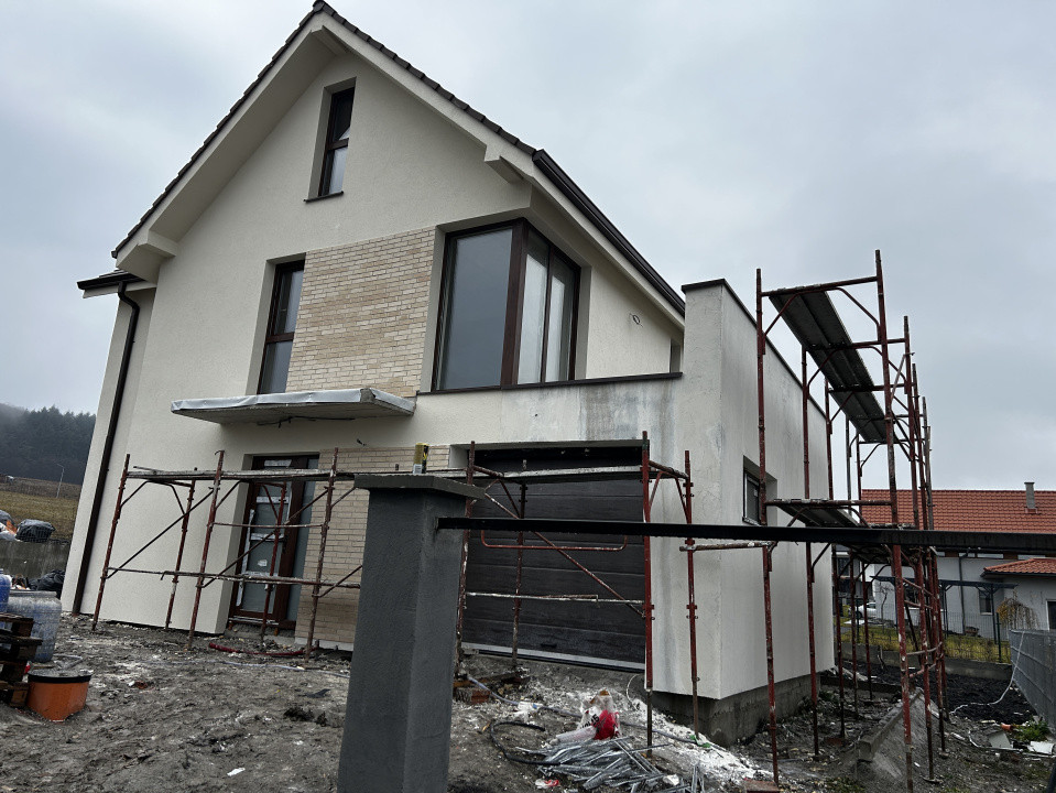 Casa individuala in Chinteni cu garaj 145mp utili si 538mp teren 