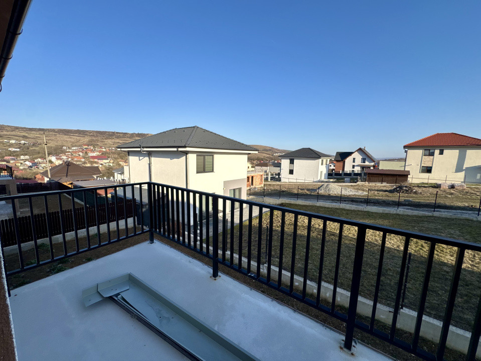 Casă cu garaj, 150 mp, 400 mp teren, CF disponibil, Chinteni