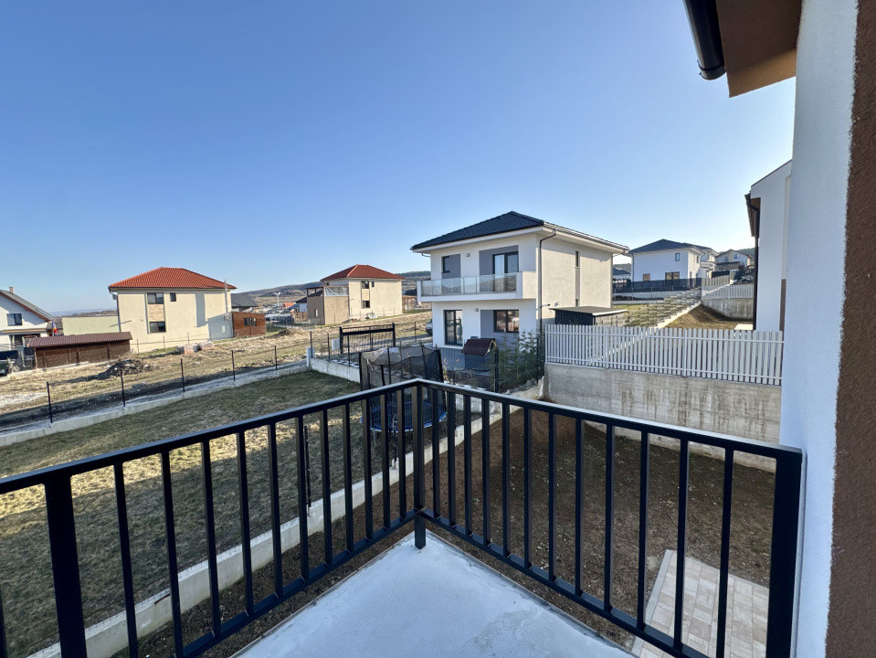 Casă cu garaj, 150 mp, 400 mp teren, CF disponibil, Chinteni