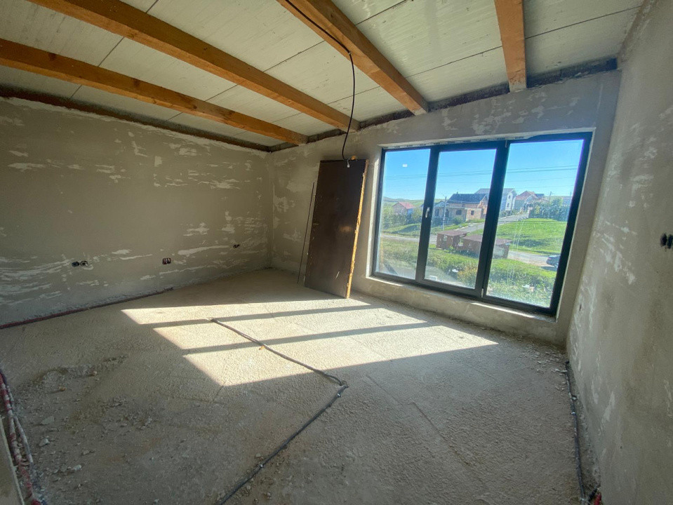 INVESTITIE! Casa 235 mp utili - 5 camere - garaj , Jucu de sus!