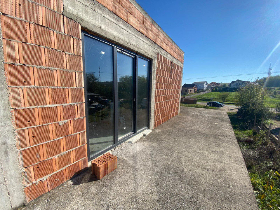 INVESTITIE! Casa 235 mp utili - 5 camere - garaj , Jucu de sus!