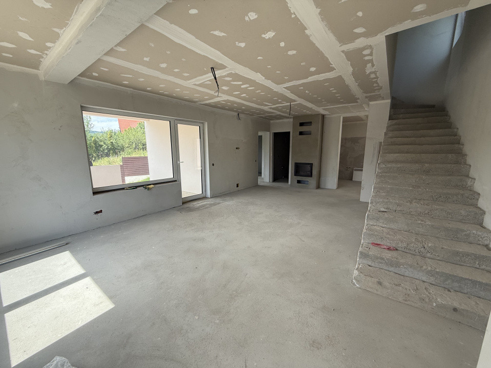 Casa individuala 145 mp utili - 4 camere - Stolna!