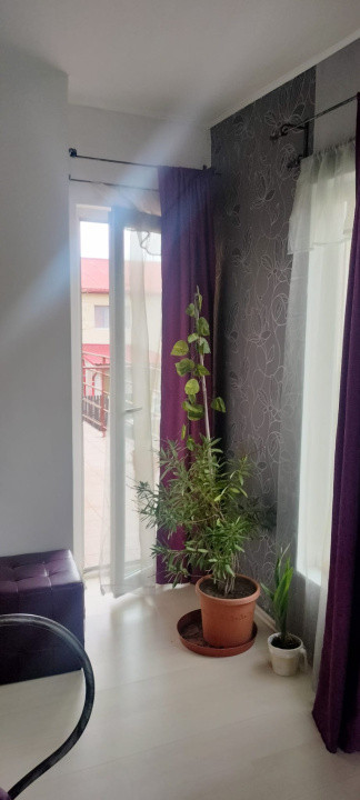 Casa tip duplex 125 mp utili - 4 camere - curte - zona Muzeul Apei, Floresti!