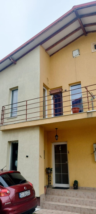 Casa tip duplex 125 mp utili - 4 camere - curte - zona Muzeul Apei, Floresti!