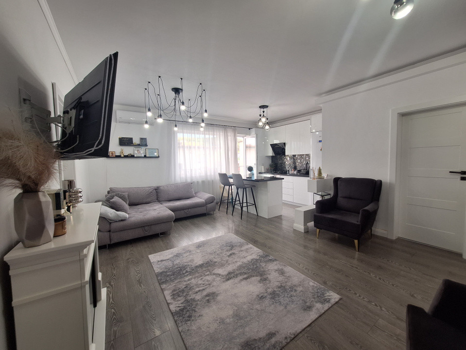 Apartament cu 3 camere, 58 mp, terasa, zona Ametyst