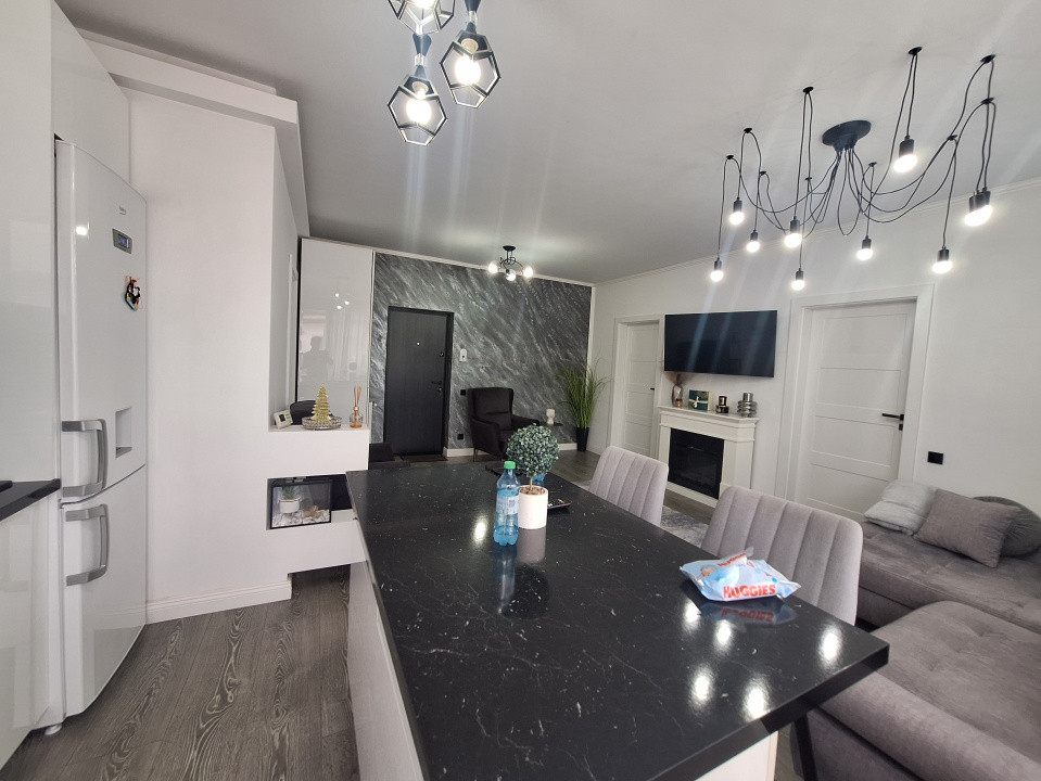 Apartament cu 3 camere, 58 mp, terasa, zona Ametyst