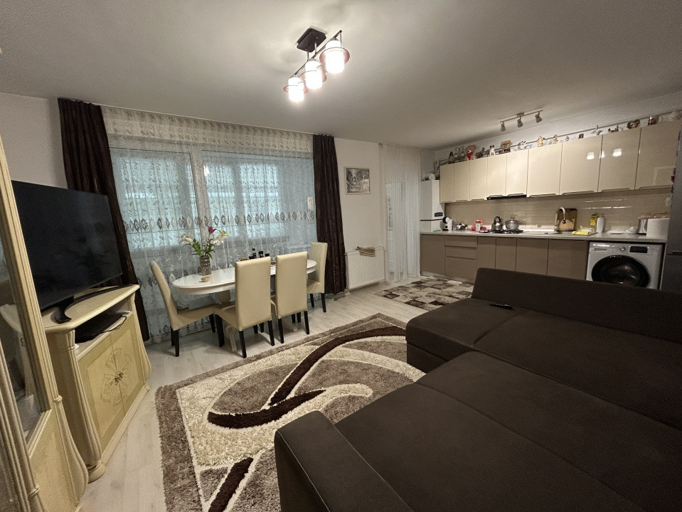 Apartament 2 camere, semidecomandat, mobilat/utilat cu grădină, zona Eroilor 