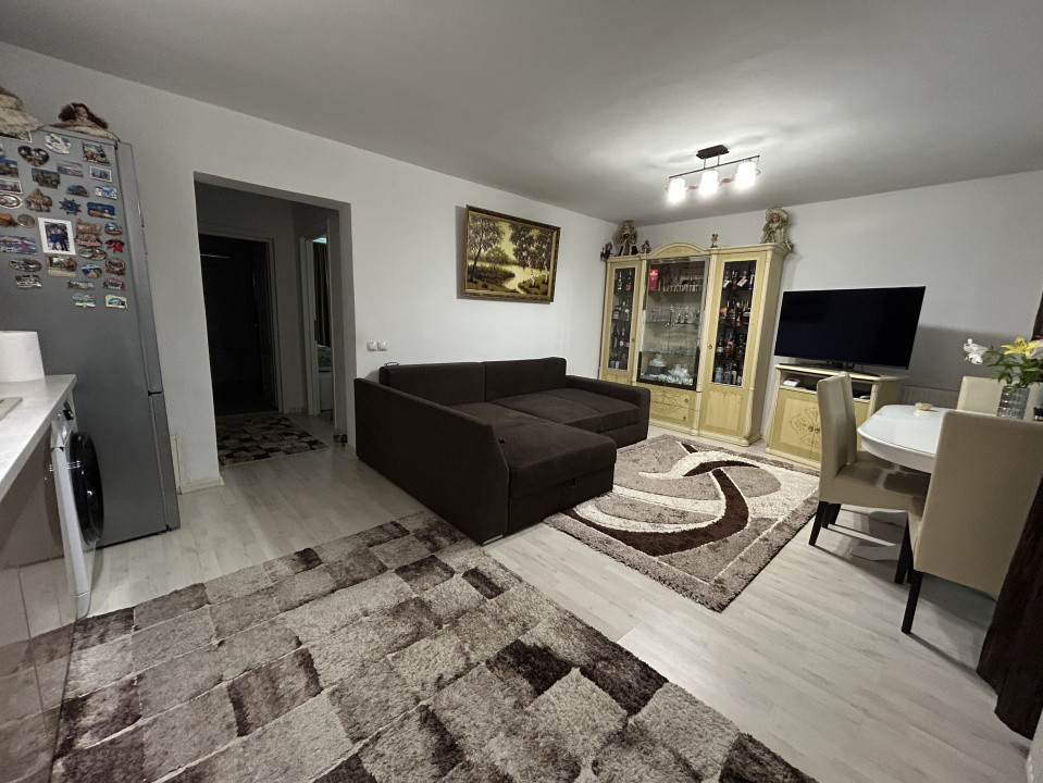 Apartament 2 camere, semidecomandat, mobilat/utilat cu grădină, zona Eroilor 