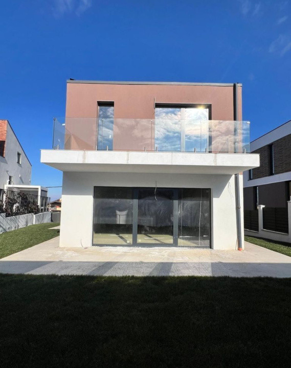 Casa individuala, 254mp utili, 415mp teren, Europa